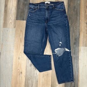 Abercrombie & Fitch the mom high rise jeans